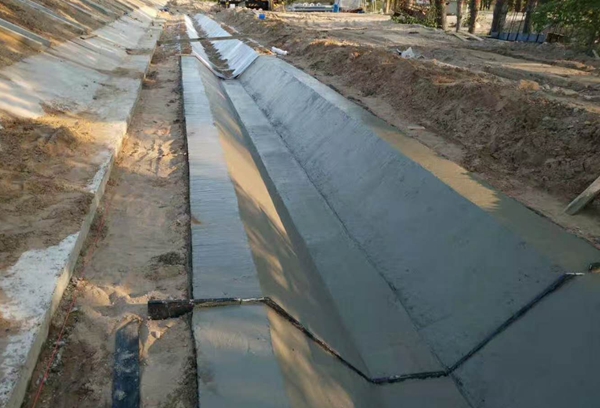 梯形渠襯砌機,梯形邊溝滑膜機